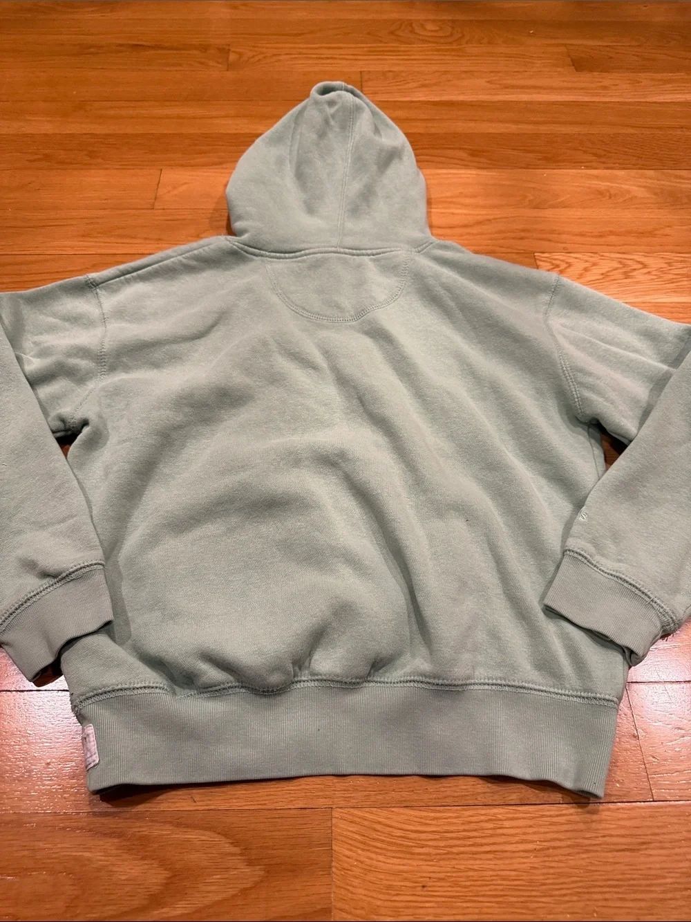 Cuffy’S kids cape cod hoodie size medium (10-12).